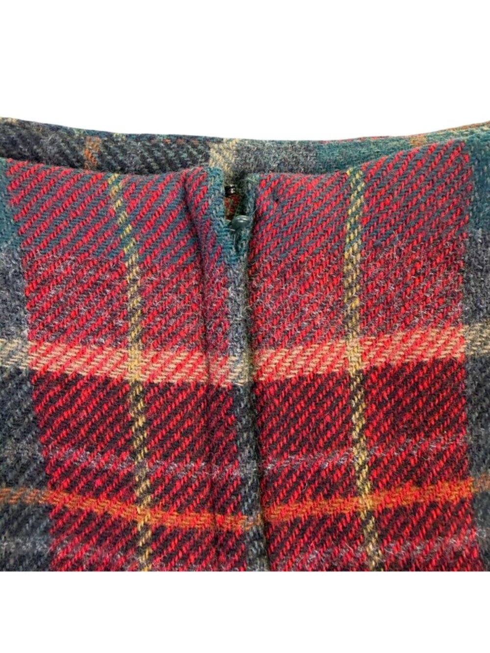 Talbots Womens Red & Green Plaid Wool Midi Skirt Button Accent Size 8 Petite image 5